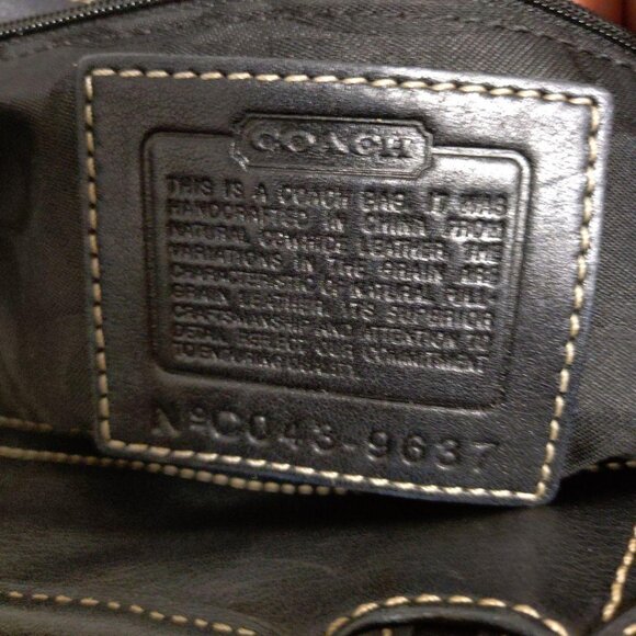 COACH Soho leather shoulder bag in black - Picture 5 of 8
